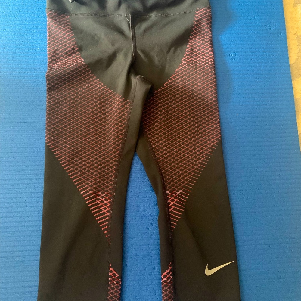Nike Zonal Strength compression capri